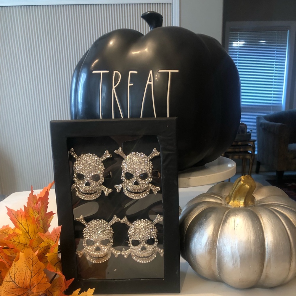 New Crystal Skull Napkin Ring Holders (set of 4)